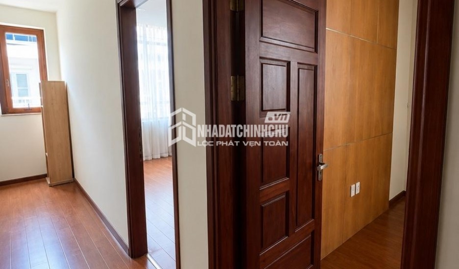 LÔ GÓC Ôtô Tránh Phố Hoàng Cầu 42/50mx4 Tầng,Mặt tiền 5m-15.3 Tỷ, Vị trí hiếm