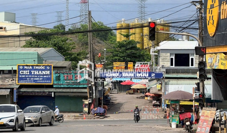 NHÀ PHỐ P. PHƯỚC TÂN – GẦN CỔNG 11 - Chỉ cần 800TR sang tên nhận nhà ngay
