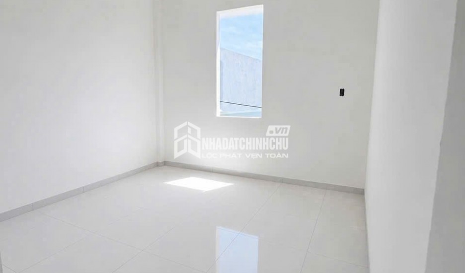 NHÀ LẦU GÓC 2 MẶT TIỀN NGAY CÔNG AN PHƯỜNG TÂN TRIỀU