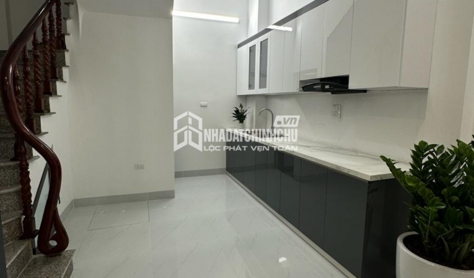PHỐ QUAN HOA - NHÀ ĐẸP 6 TẦNG XÂY MỚI - GẦN PHỐ - 35M2, 6.79 TỶ