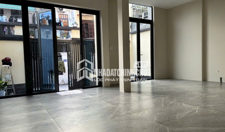 BÁN NHÀ MỚI 100% – TRUNG TÂM THẢO ĐIỀN – THIẾT KẾ HIỆN ĐẠI – VÀO Ở NGAY