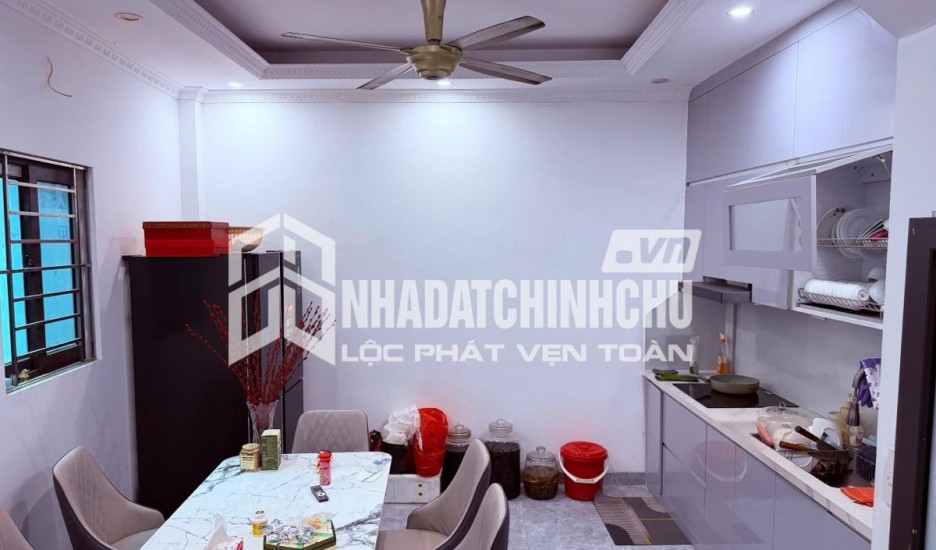 TRUNG TÂM CẦU GIẤY - Ô TÔ ĐỖ CỔNG - NHÀ DÂN XÂY KHUNG CỘT CHẮC CHẮN – 5 TẦNG, NHỈNH 5 TỶ