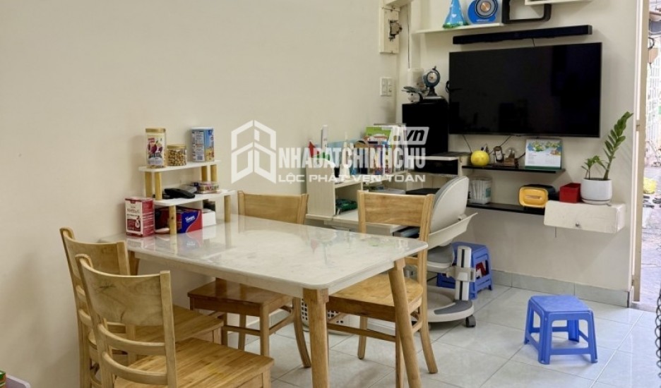 Nhà Bình Thạnh, giá Hóc Môn - Gần ngay chợ Bà Chiểu - Bình Thạnh, quận 3, 1 chỉ 7 phút- Chỉ 4.8 tỷ