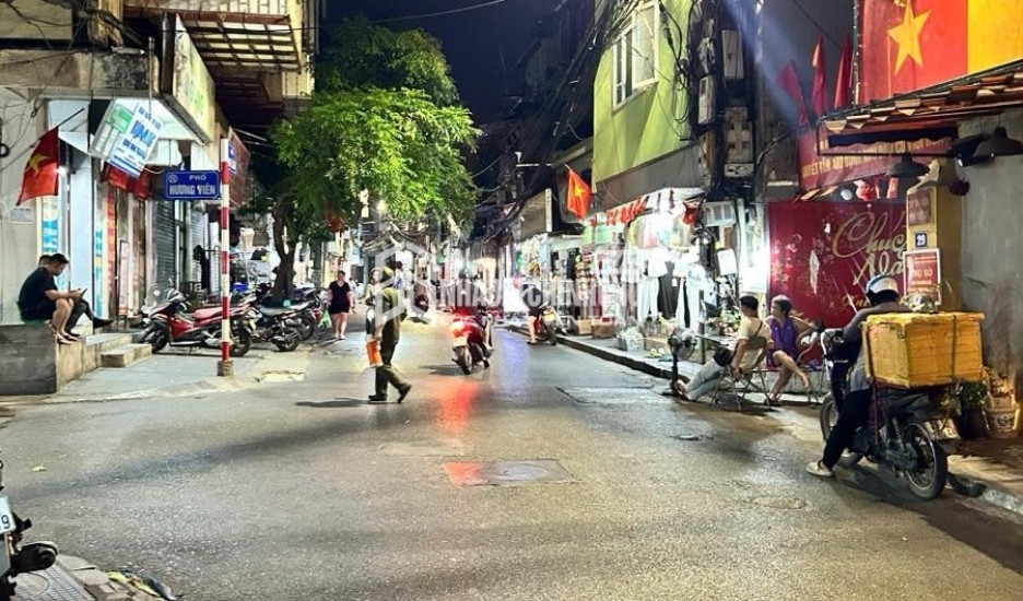 CẦN TIỀN GẤP BÁN NHÀ PHỐ PHAN ĐÌNH GIÓT, DIỆN TÍCH RỘNG GIÁ RẺ NHẤT KHU VỰC