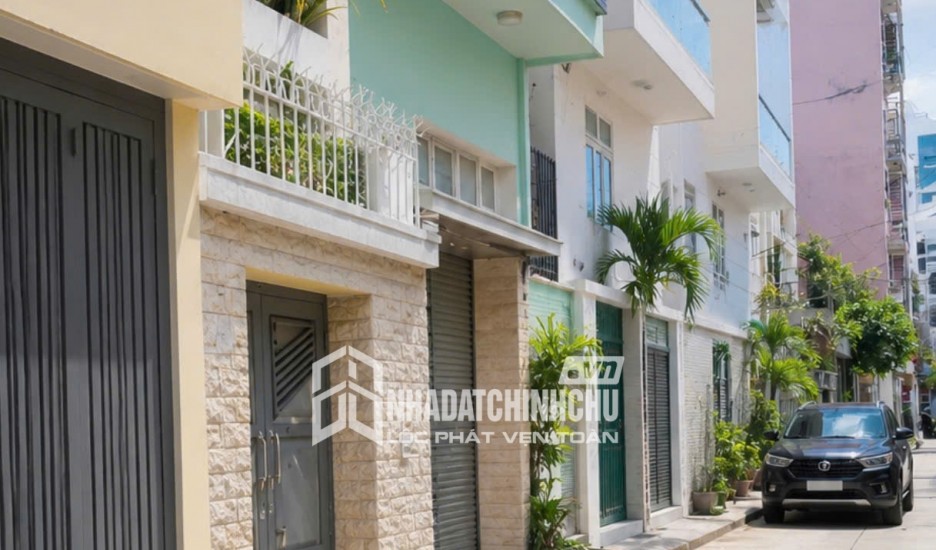 Bán tòa nhà phố Trần Hưng Đạo cột đồng hồ Hạ Long vị trí đắc địa đang cho thuê 2,3 tỷ/năm