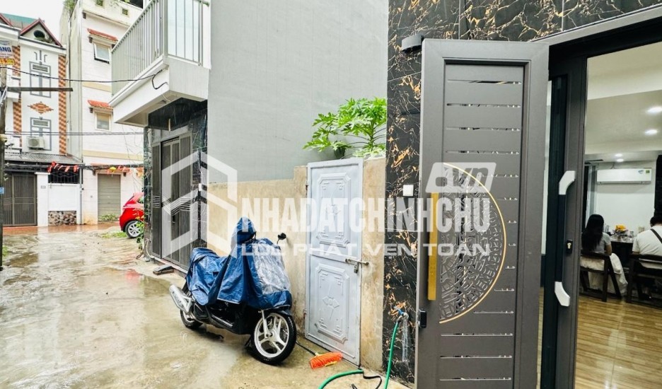 Bán nhà Hoàng Văn Thái, 48m2x 5tầng, nhà mặt ngõ, ô tô tránh, kinh doanh. Giá 7,2 tỷ