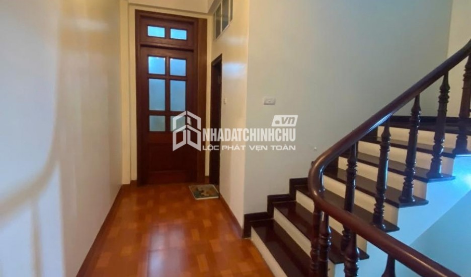 (Siêu Phẩm). Nhà đẹp lô góc 2 mặt ô tô tránh - 54m2 x 4T ngõ 59 Hoàng Cầu - 15,3 tỷ - Tin thật 100%