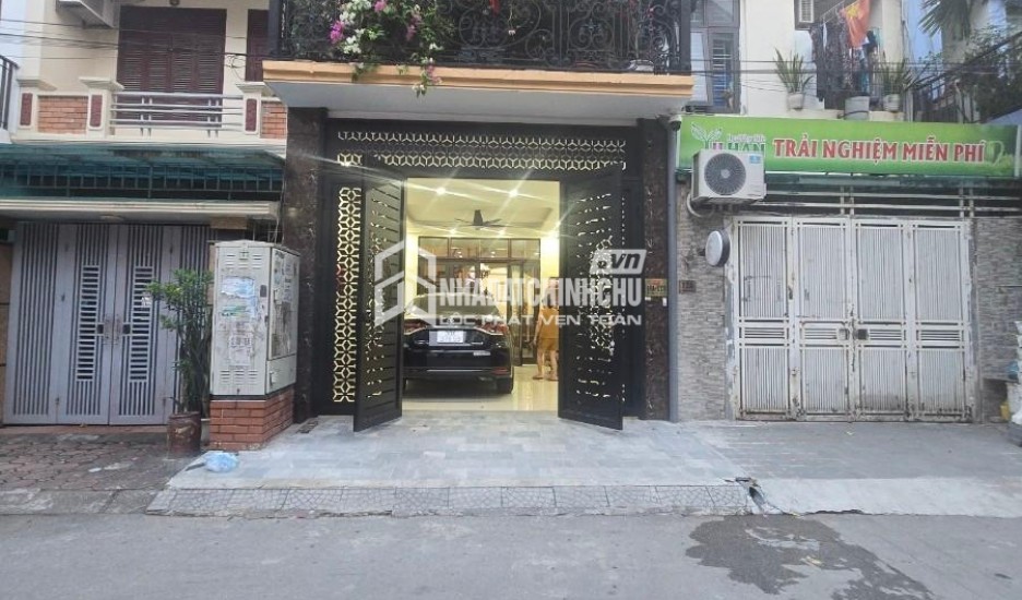 (Siêu Phẩm). Nhà đẹp lô góc 2 mặt ô tô tránh - 54m2 x 4T ngõ 59 Hoàng Cầu - 15,3 tỷ - Tin thật 100%