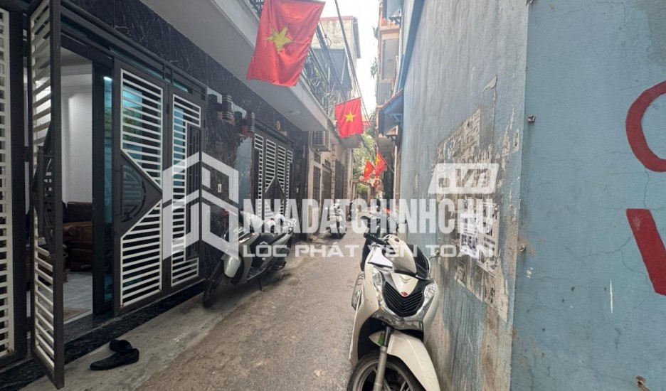 TRUNG TÂM CẦU GIẤY - Ô TÔ ĐỖ CỔNG - NHÀ DÂN XÂY KHUNG CỘT CHẮC CHẮN – 5 TẦNG, NHỈNH 5 TỶ