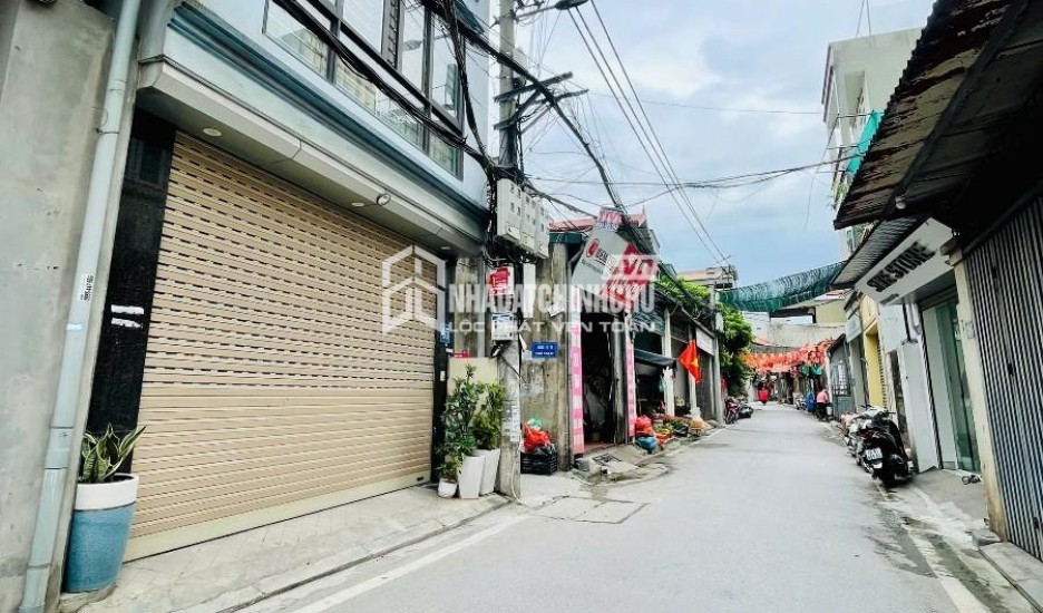 BÁN NHÀ BỒ ĐỀ 5 TẦNG, LÔ GÓC 2 MẶT THOÁNG, Ô TÔ ĐỖ CỔNG, ĐẦY ĐỦ NỘI THẤT, CHỈ 15 TỶ