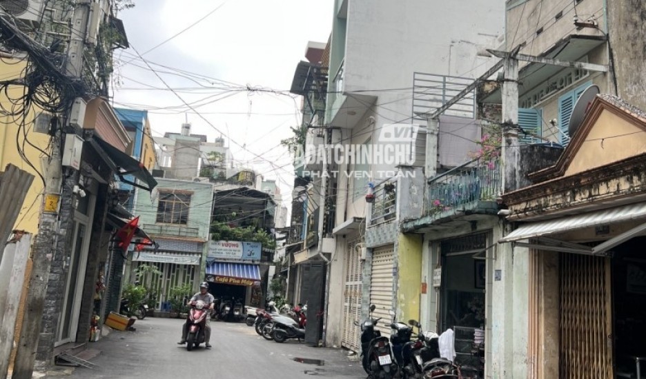 BÁN GẤP - GIẢM 200 TRIỆU - GIÁ MỚI 4.8 TỶ - NGAY CHỢ BÀ CHIỂU - 4 TẦNG CHO THUÊ GẦN 30TR/THÁNG