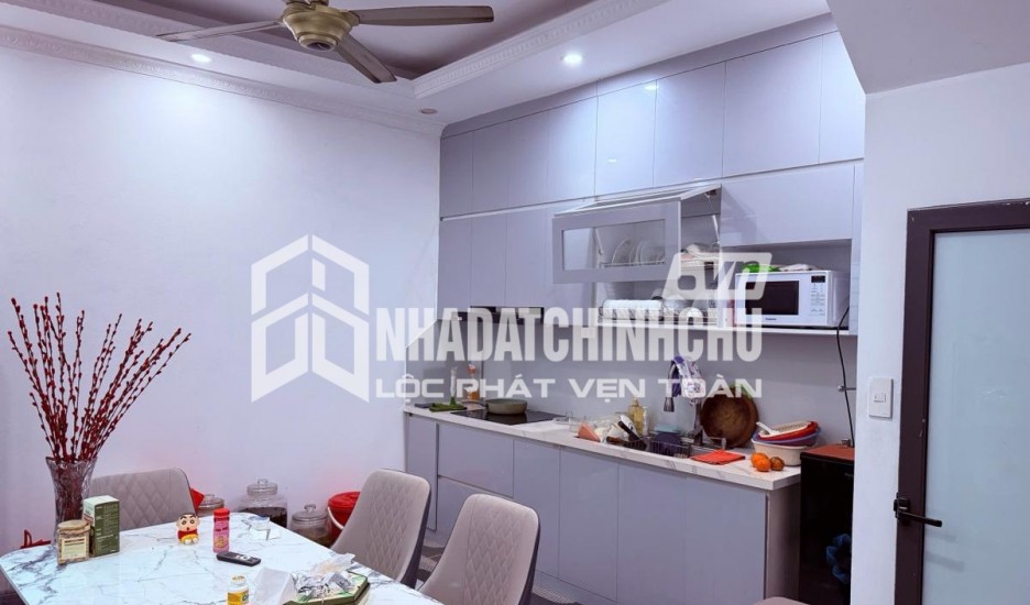 (Cực Hot) Nhà đẹp xây mới 28m2 x 6 tầng tại Hoàng Quốc Việt - Đường trước nhà 2 ô tô tránh - 7,5 tỷ