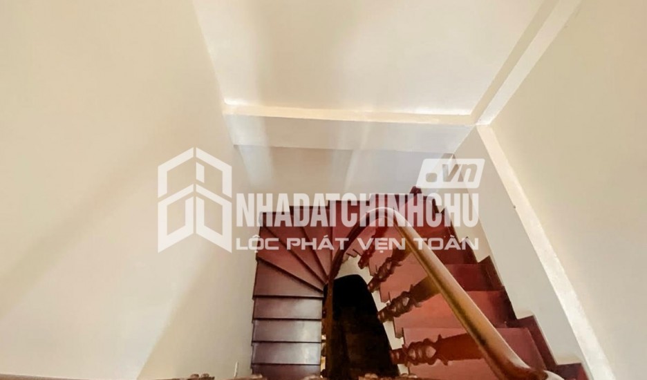 BÁN GẤP NHÀ Thịnh Liệt Q. Hoàng Mai. DT 44m 4 Tầng. Ô tô, nở hậu. Chỉ 4.650 Tỷ.