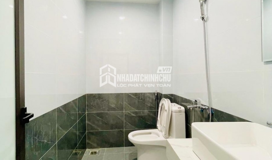Bán gấp giá rẻ, ô tô, kinh doanh Phạm Ngọc Thạch 20m, 2 tầng, mặt tiền 3.2m, 4 tỷ Đống Đa.
