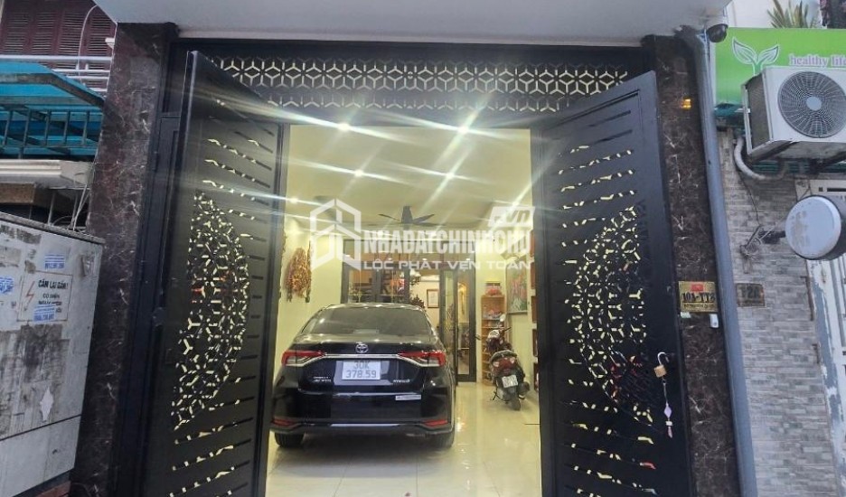 (Siêu Phẩm). Nhà đẹp lô góc 2 mặt ô tô tránh - 54m2 x 4T ngõ 59 Hoàng Cầu - 15,3 tỷ - Tin thật 100%