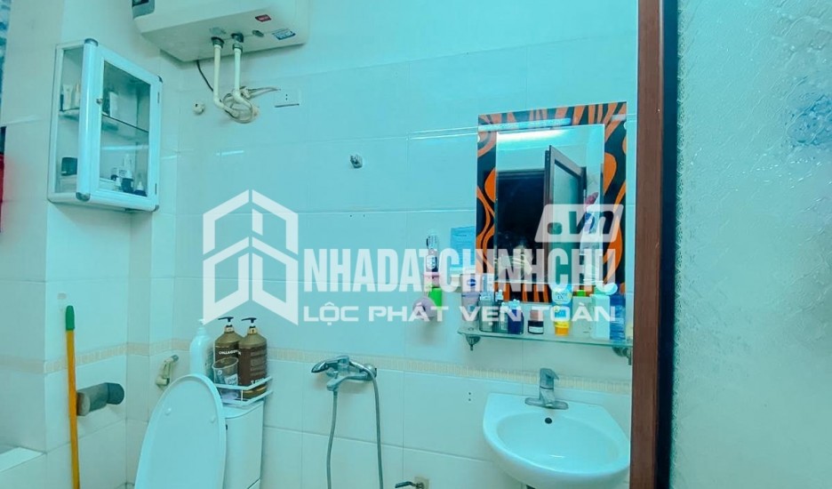 BÁN GẤP NHÀ Thịnh Liệt Q. Hoàng Mai. DT 44m 4 Tầng. Ô tô, nở hậu. Chỉ 4.650 Tỷ.