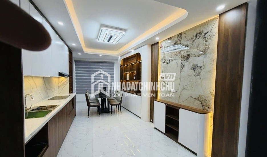 SIÊU PHẨM NGÕ CHỢ KHÂM THIÊN, ĐỐNG ĐA, LÔ GÓC, 6 TẦNG THANG MÁY, NHÀ MỚI TINH, FULL NỘI THẤT