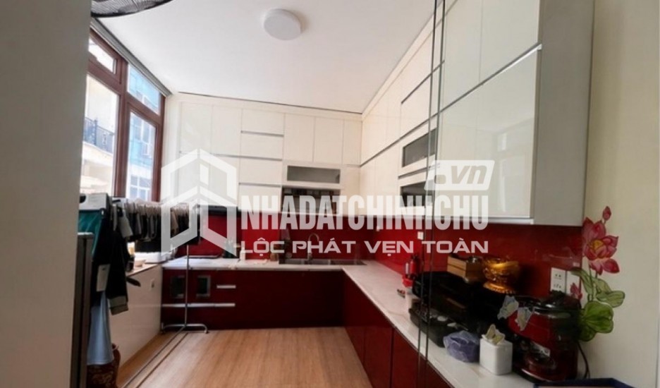LÔ GÓC Ôtô Tránh Phố Hoàng Cầu 42/50mx4 Tầng,Mặt tiền 5m-15.3 Tỷ, Vị trí hiếm