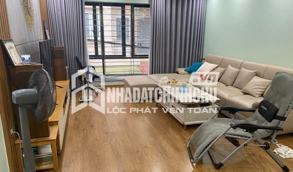 BÁN NHÀ BỒ ĐỀ 5 TẦNG, LÔ GÓC 2 MẶT THOÁNG, Ô TÔ ĐỖ CỔNG, ĐẦY ĐỦ NỘI THẤT, CHỈ 15 TỶ