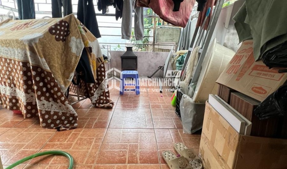 BÁN ĐẤT TẶNG NHÀ 3T, 59M2, 8 TỶ PHỐ LẠC LONG QUÂN – Ô TÔ, LÔ GÓC, NỞ HẬU