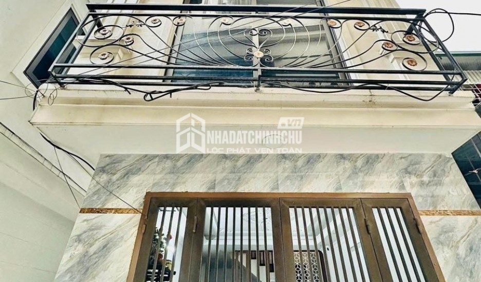 NHÀ ĐẸP Ở NGAY PHỐ LẠC LONG QUÂN, 2 THOÁNG, NỘI THẤT XỊN, DÂN TRÍ CAO, 5 TẦNG, 38M2, 7.4 TỶ