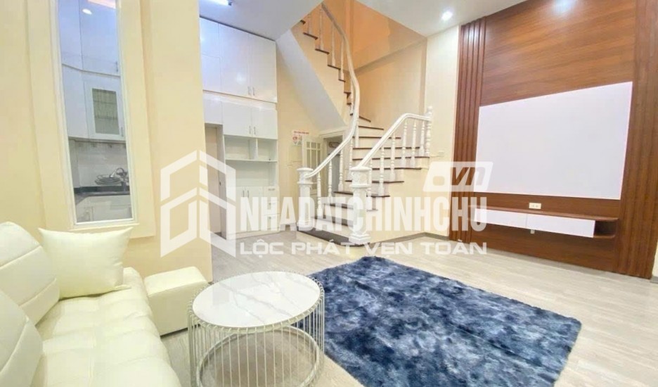 VỊ TRÍ ĐẸP - NHÀ THOÁNG - GẦN Ô TÔ - ĐANG KINH DOANH - NGÕ THÔNG - RA MẶT PHỐ CẦU GIẤY- 35m2 x 8,8 tỷ