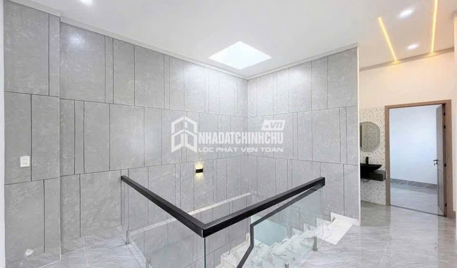 Cách Big C Tân Phong 10 phút, cách trục đường huyết mạch Đồng Khởi chỉ 1km.