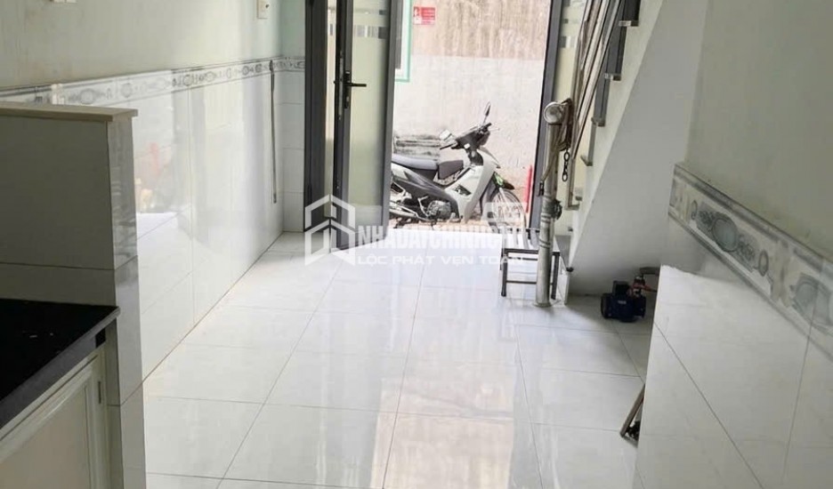 NHÀ 2 TẦNG BÌNH TIÊN - GIÁ CHỈ 2,45 TỶ - SÁT QUẬN 5 - SỔ HỒNG RIÊNG
