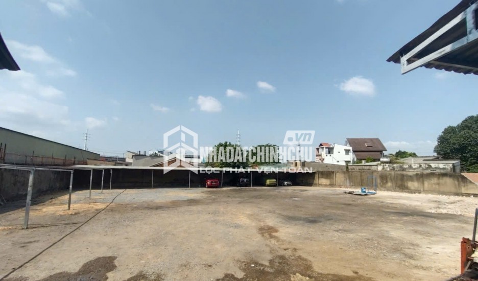 Sang nhượng mặt bằng kinh doanh bãi giữ xe - rửa xe ô tô diện tích 1.850m²