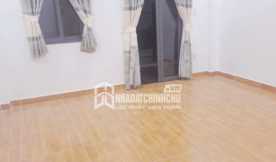 Nhà phố ngay chợ Tam Bình – 60m2  –  Hơn 4 tỷ – Đường ôtô thông các hướng – Ôtô đậu trước nhà