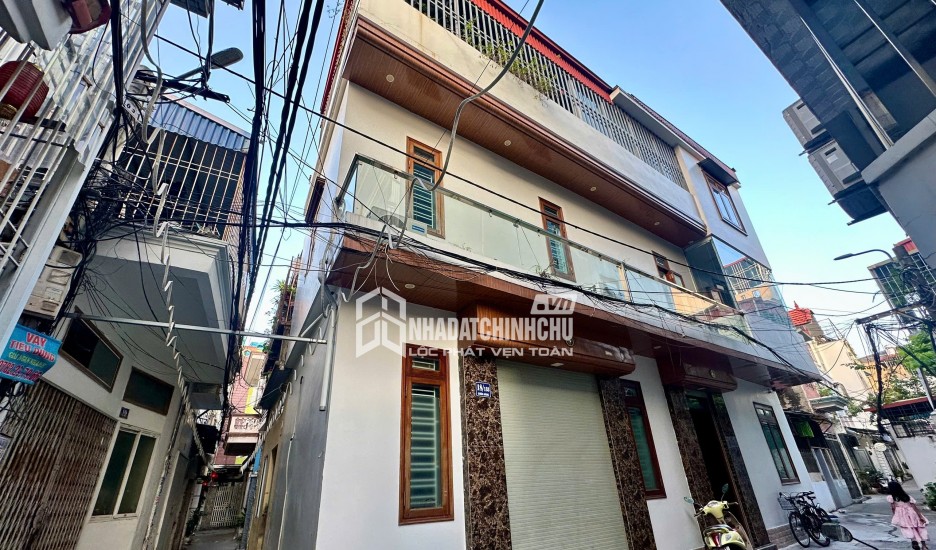Bán nhà riêng tại 18/133 Chùa Hàng, 4,35 tỷ, 50m2, 3PN, 2WC, hướng Tây