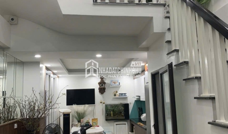 BÁN NHÀ 5 TẦNG VỊ TRÍ ĐẸP – THẠCH BÀN, LONG BIÊN – ĐÃ LẮP ĐIỆN NĂNG LƯỢNG MẶT TRỜI – SỔ ĐỎ CHÍNH CHỦ