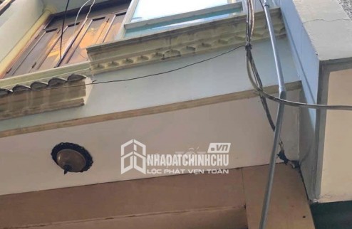 Bán nhà mặt phố tại Đường Trần Quang Diệu, 6 tỷ, 105m2, 4PN, 5WC