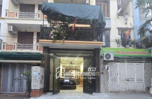 (Siêu Phẩm). Nhà đẹp lô góc 2 mặt ô tô tránh - 54m2 x 4T ngõ 59 Hoàng Cầu - 15,3 tỷ - Tin thật 100%