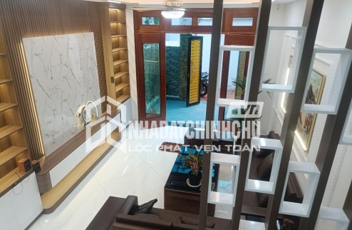 Phúc Đồng nhà mặt đường vỉa hè oto tránh KD ở thoáng DT: 118m - mặt tiền: 9.5m - 24 tỷ