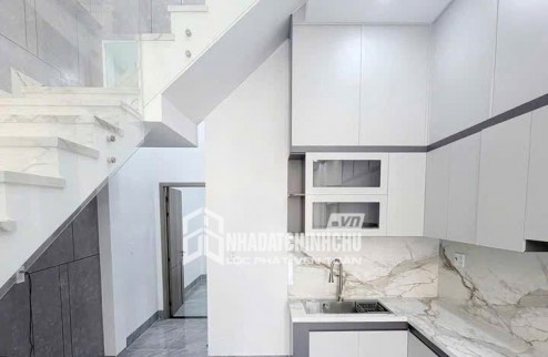 Cách Big C Tân Phong 10 phút, cách trục đường huyết mạch Đồng Khởi chỉ 1km.
