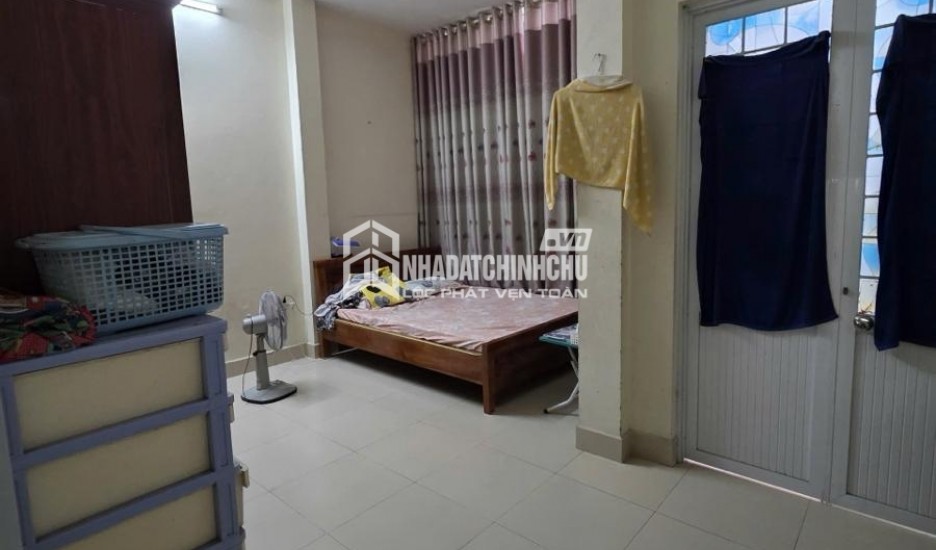 Cho thuê cửa hàng ngay mặt phố Láng Hạ, Đống Đa, HN 40m2, thông sàn, KD, bàn giao ngay 10 triệu