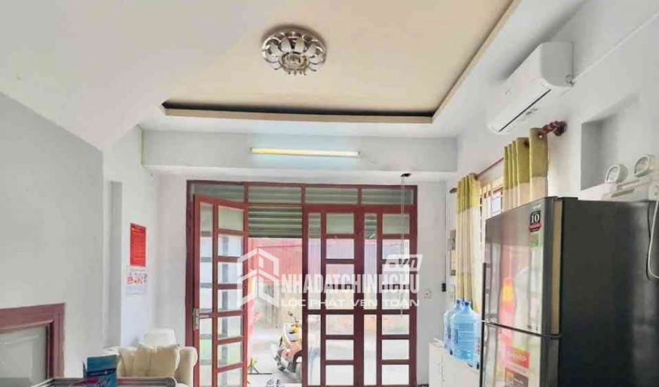NHÀ 2 TẦNG LÔ GÓC HẺM XE HƠI THÔNG GẦN AEON MALL TÂN PHÚ CHỈ HƠN 4 TỶ.