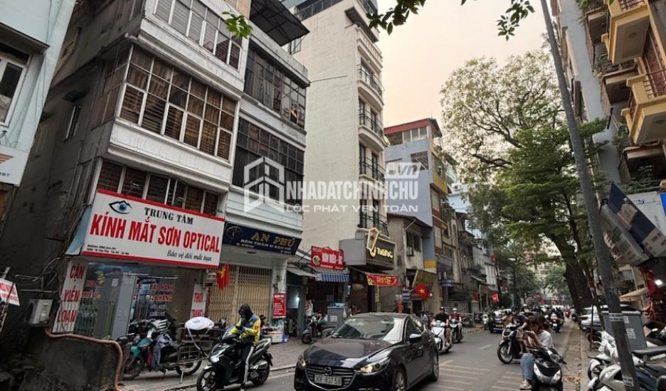 Duy nhất 1 căn nhà 3 tầng thành phố đường ô tô tận nơi. Gần Chợ. Chỉ 1,x Tỷ