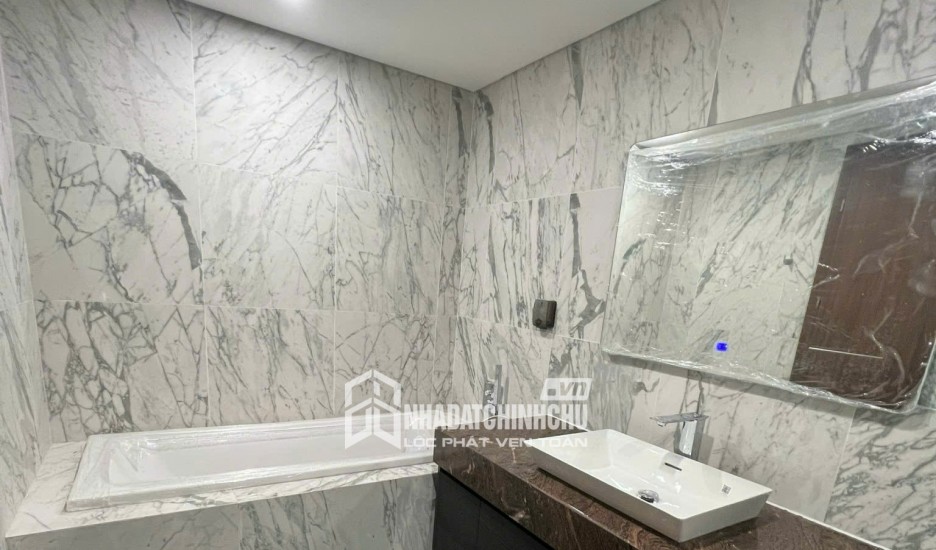 CHO THUÊ CH 3PN I 175M2.  SUNSHINE  GOLDEN – NỘI THẤT CƠ BẢN, VIEW CÔNG VIÊN, VÀO Ở NGAY