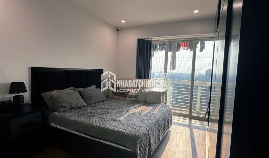 Bán CH 3PN Ciputra Tòa E4 123m² -  Nội Thất Cao Cấp, Sổ Đỏ - Cạnh trường Academy.