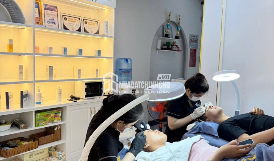 SANG NHƯỢNG SPA MẶT TIỀN XE TẢI – KHU VỰC SAT SACOMBANK LÃNH BINH THĂNG, QUẬN 11 CŨ