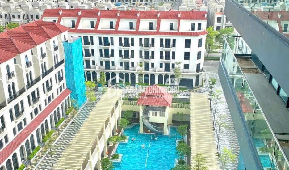 Hiếm! Penthouse 494m² Sunshine Golden River  6PN  Ban công 82m²  Căn góc tầng cao  Giá 60 tỷ