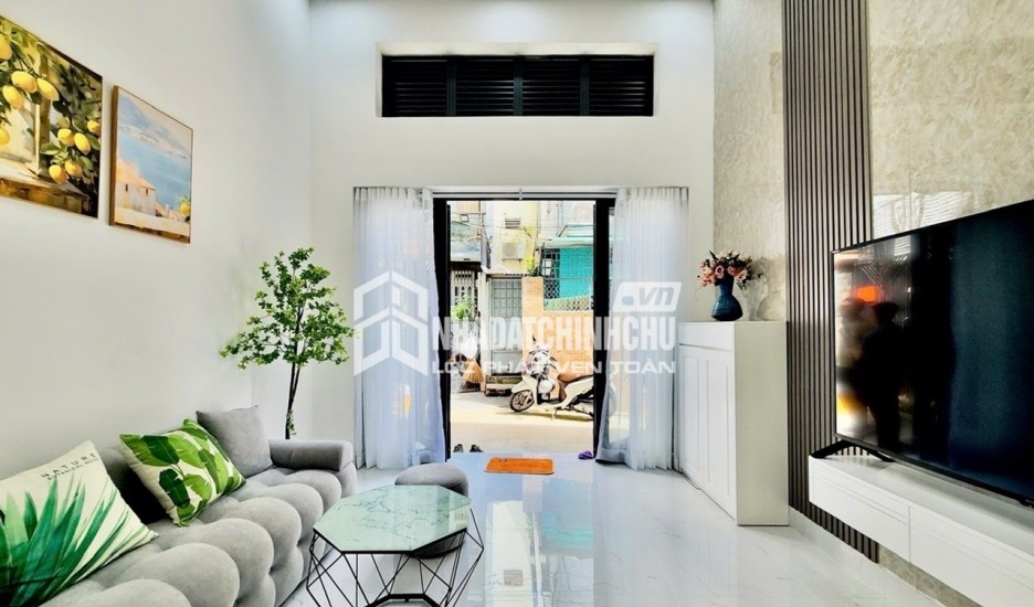 Chính chủ giảm giá 300tr bán gấp nhà trong ngõ 193 Văn Cao - 65,8m2 3 tầng