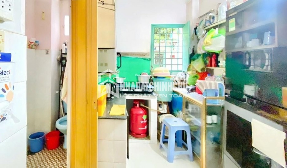 Nhà hẻm xe hơi Lạc Long Quân  35m² (3.8 x 12m)  5.4 tỷ