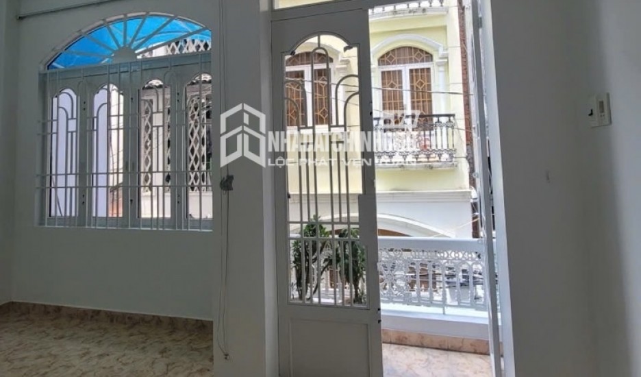 Biệt thự biển sổ đỏ lâu dài 632 m2 có bể bơi lại đất mặt biển không khí trong lành cho thuê luôn