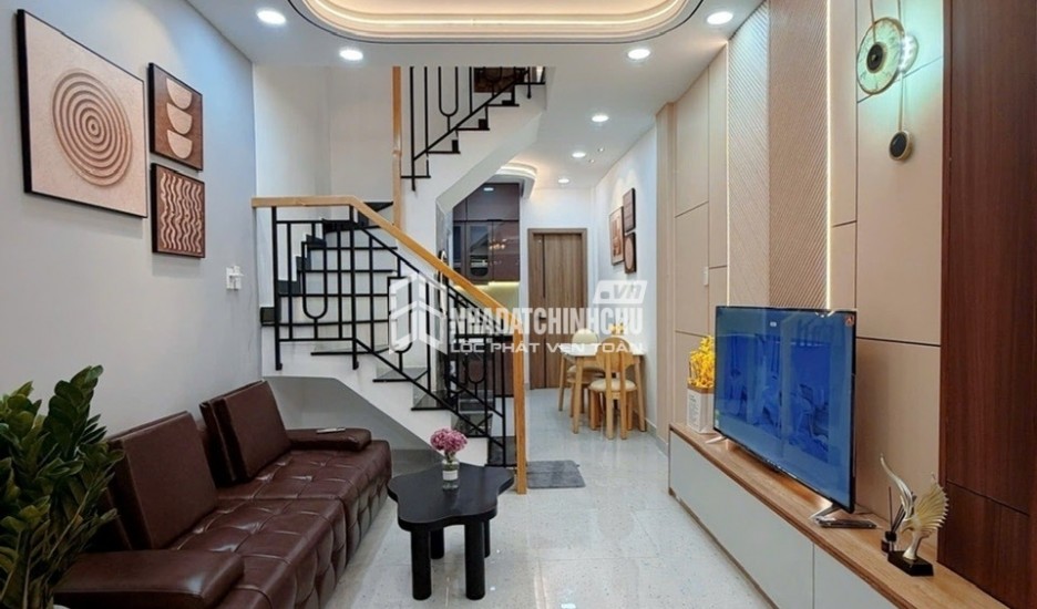Chính chủ bán Villa 2 tầng, 360m2, bao quanh sân golf, giá bán siêu ưu đãi: 7 tỷ