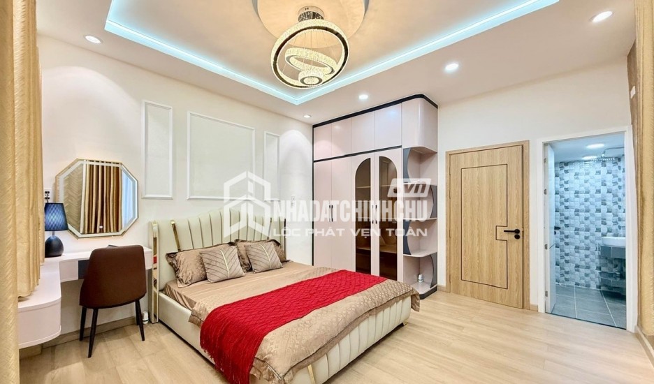 Xe hơi tới nhà - Ngang hơn 4m - 3 tầng 3 PN - full nội thất - 3PN - 6 tỷ 8