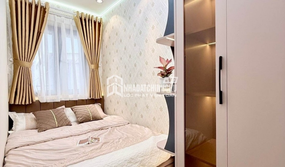Xe hơi tới nhà - Ngang hơn 4m - 3 tầng 3 PN - full nội thất - 3PN - 6 tỷ 8