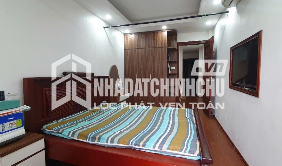 BÁN NHÀ HOA LÂM 48M2,  5 TẦNG,Ở NGAY, GẦN BIG C LONG BIÊN, ĐỂ LẠI NỘI THẤT, KHU AN NINH.